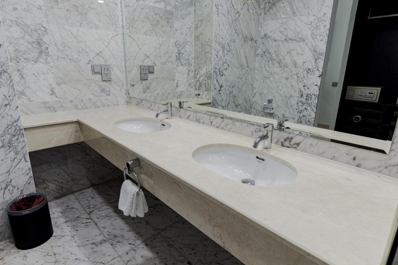 Blue Arch - Luxury Serviced Apartment In Central Saigon Ho Chi Minh City Exterior photo
