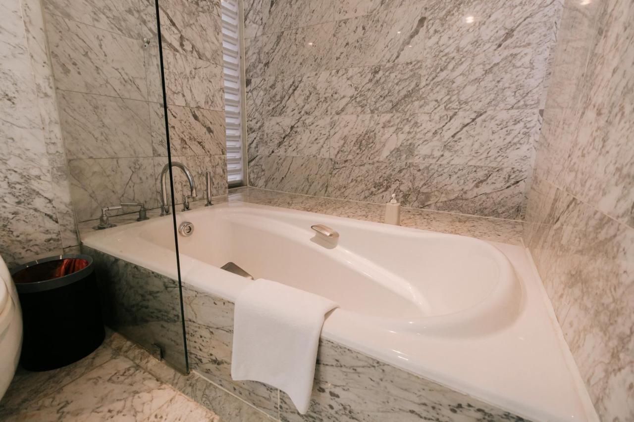 Blue Arch - Luxury Serviced Apartment In Central Saigon Ho Chi Minh City Exterior photo