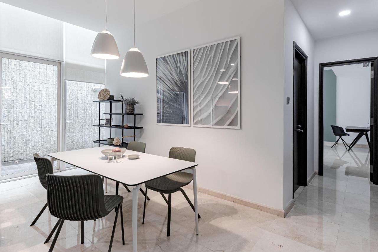 Blue Arch - Luxury Serviced Apartment In Central Saigon Ho Chi Minh City Exterior photo